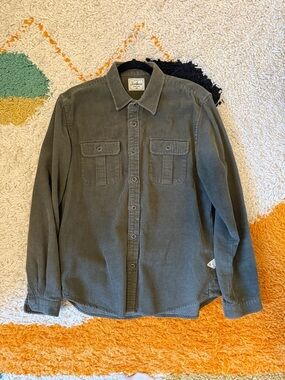 Corduroy Button-Up Shirt Shirt in Green